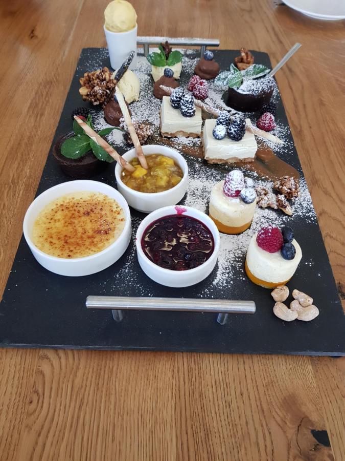 Hotel Restaurant Zehn-Brunnen レニンゲン エクステリア 写真
